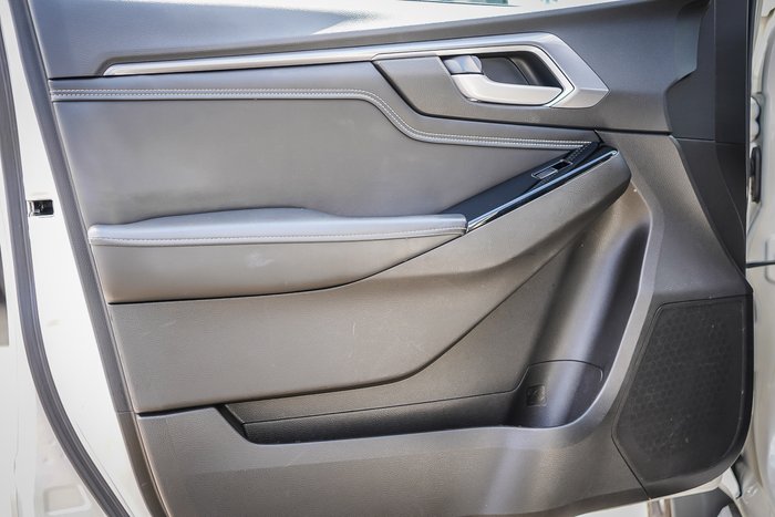 2022 Isuzu D-MAX LS-M