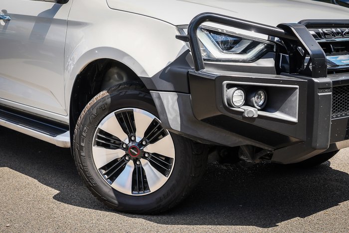 2022 Isuzu D-MAX LS-M