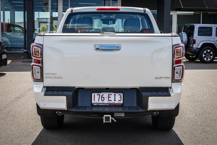 2022 Isuzu D-MAX LS-M