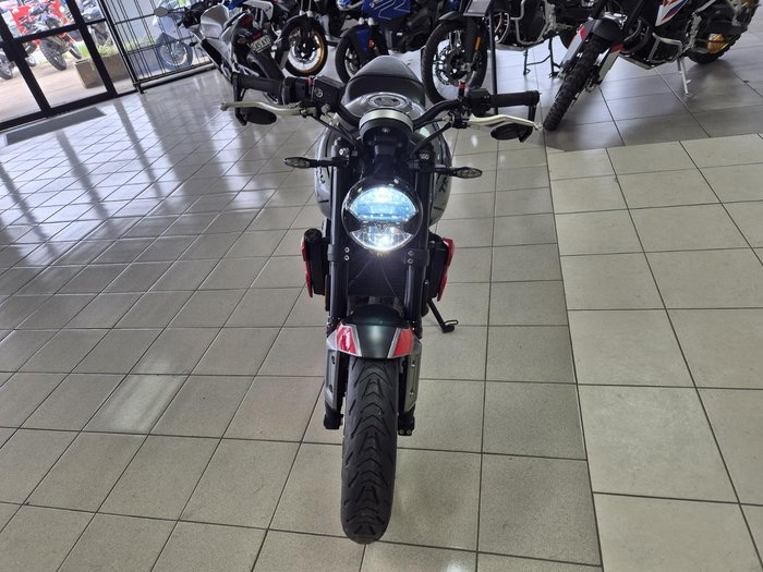 2021 Triumph Trident 660 Trident Silver