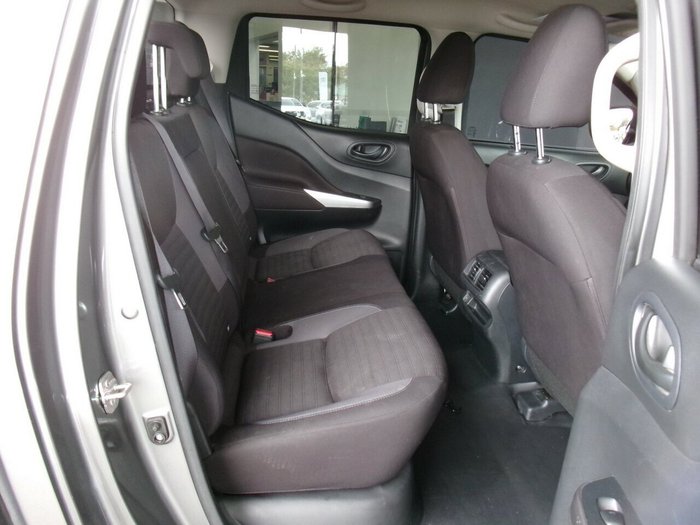 2021 Nissan Navara SL