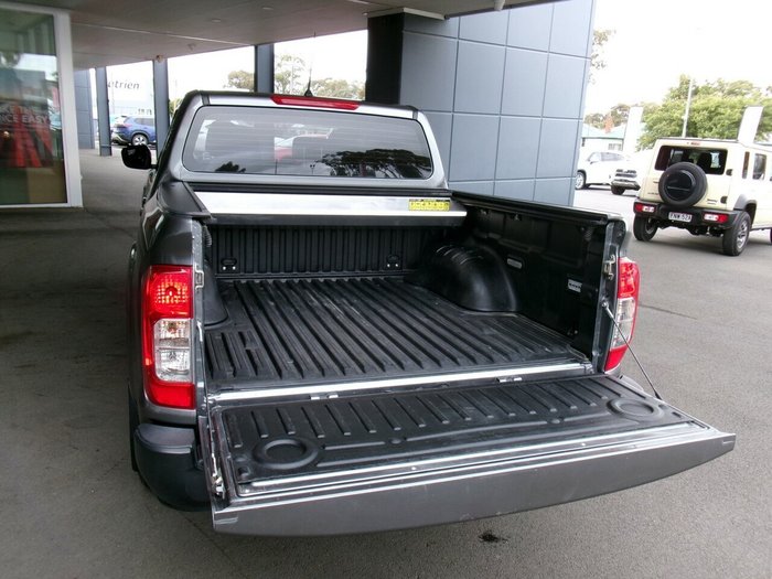 2021 Nissan Navara SL