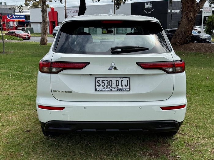 2022 Mitsubishi Outlander ES ZM MY22.5 White