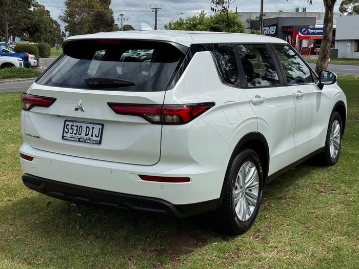 2022 Mitsubishi Outlander ES ZM MY22.5 White