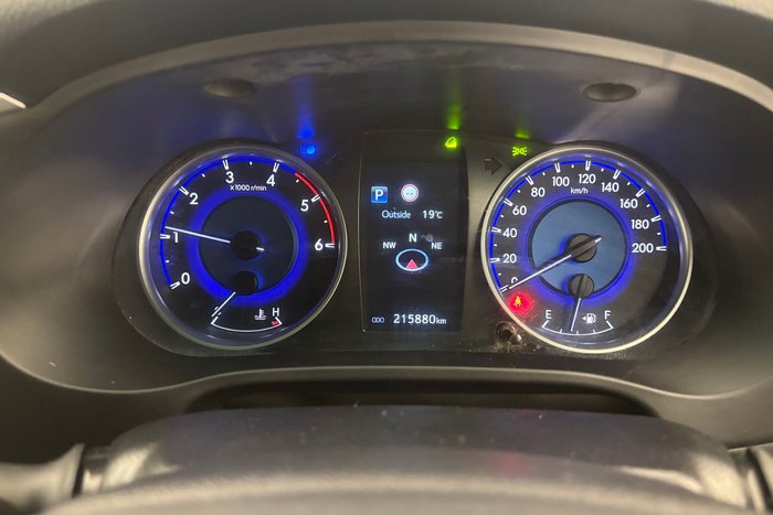 2020 Toyota Hilux SR5