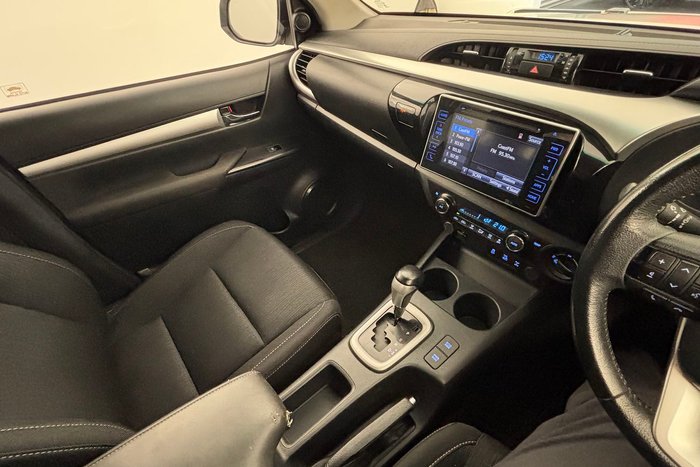 2020 Toyota Hilux SR5