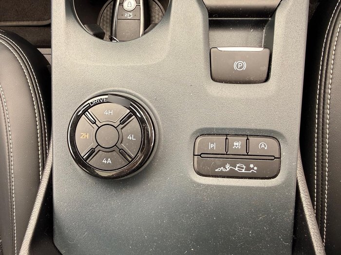 2024 Ford Everest Platinum