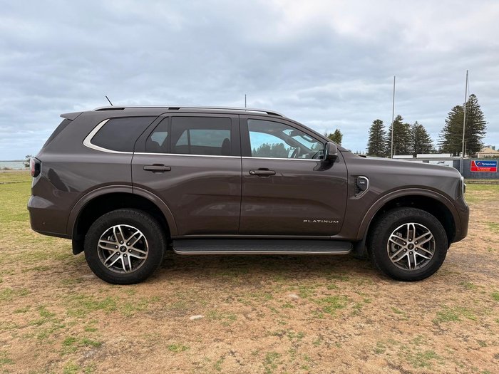 2024 Ford Everest Platinum