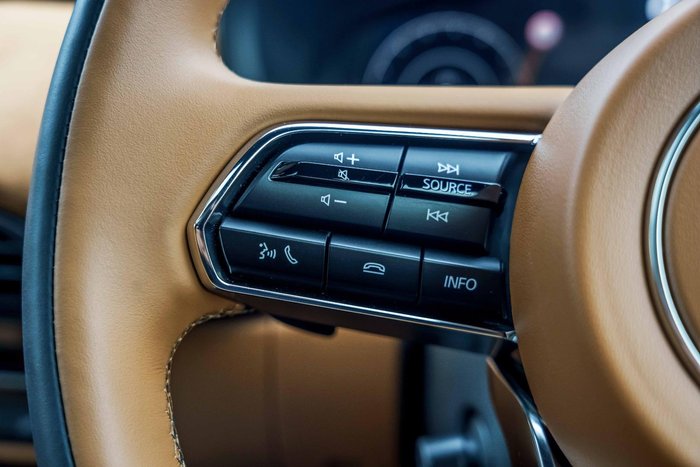 2024 Mazda CX-80 P50e Azami