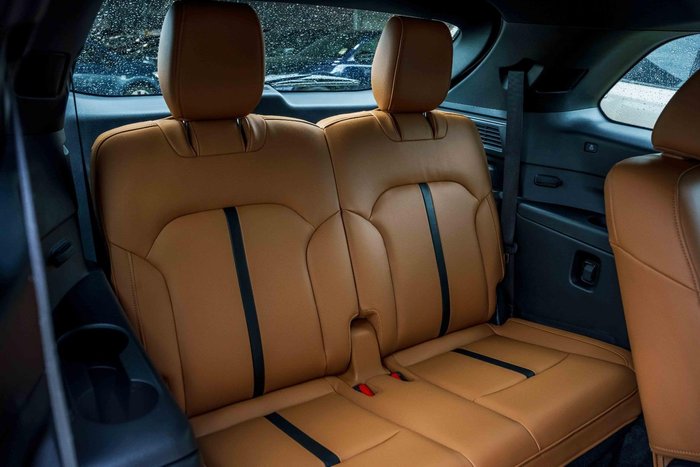 2024 Mazda CX-80 P50e Azami