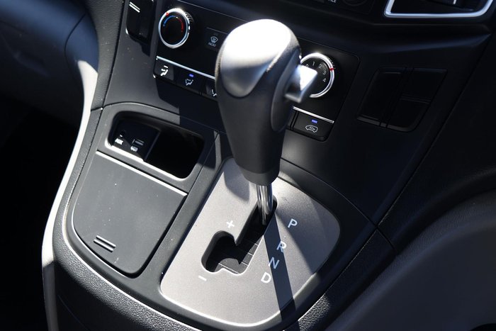 2019 Hyundai iLoad TQ4 MY20 Timeless Black