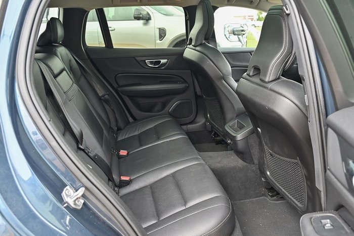 2019 Volvo V60 T5 Momentum