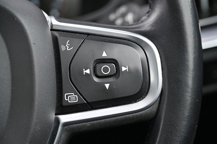 2019 Volvo V60 T5 Momentum