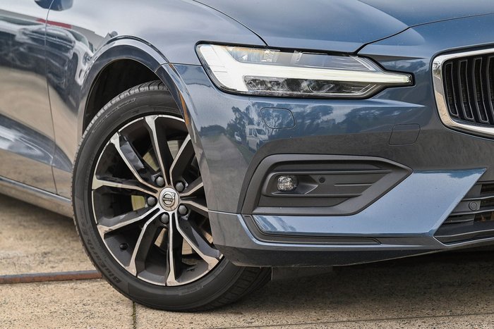 2019 Volvo V60 T5 Momentum