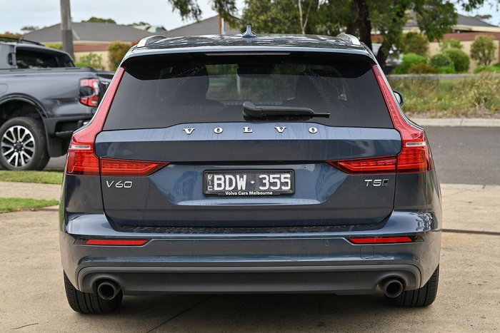 2019 Volvo V60 T5 Momentum