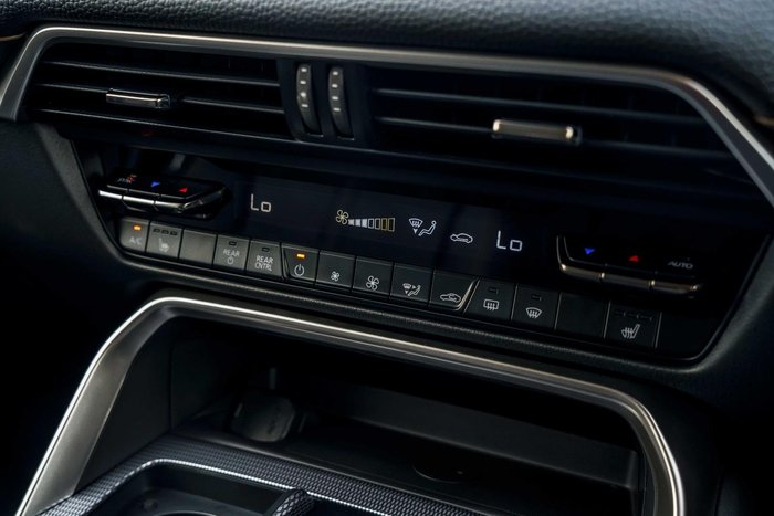 2025 Mazda CX-80 G40e Touring