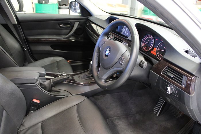 2011 BMW 3 Series