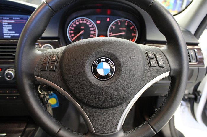 2011 BMW 3 Series