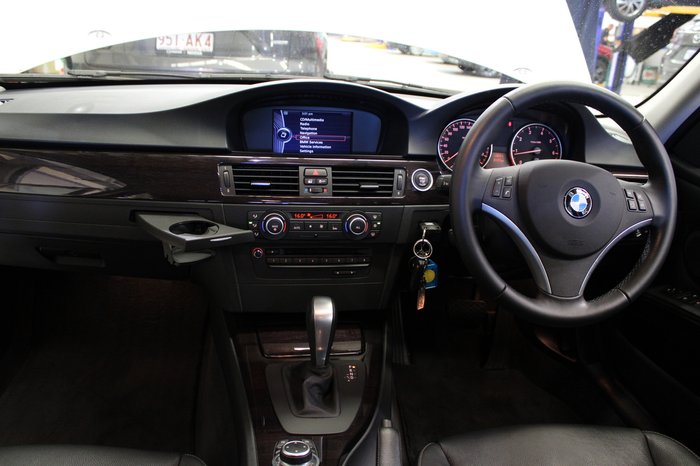 2011 BMW 3 Series