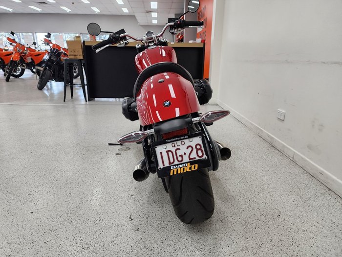 2022 BMW Motorrad R 18 Red