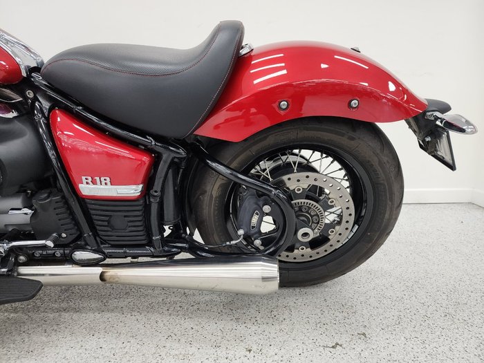 2022 BMW Motorrad R 18 Red