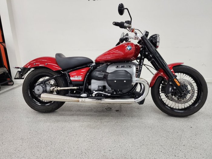 2022 BMW Motorrad R 18 Red
