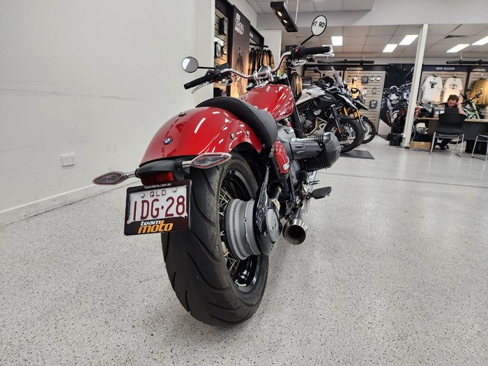 2022 BMW Motorrad R 18 Red