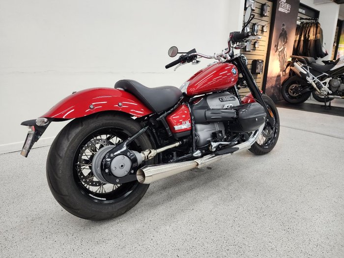 2022 BMW Motorrad R 18 Red