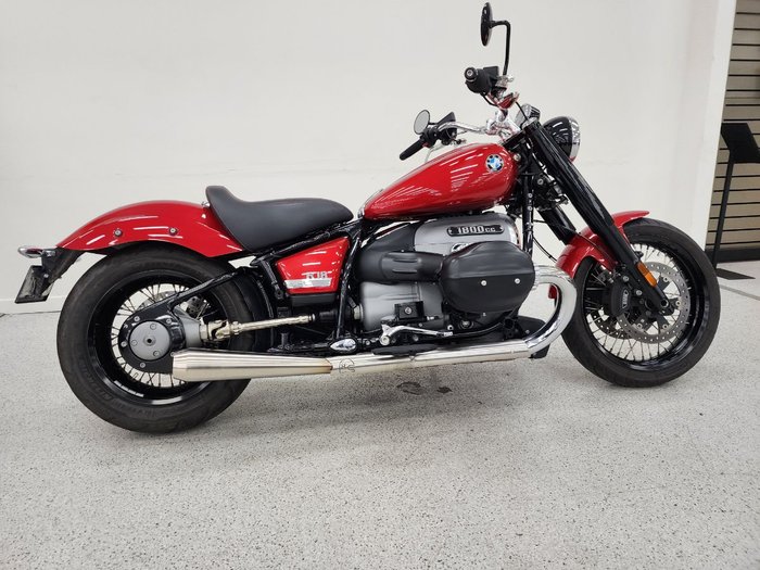 2022 BMW Motorrad R 18 Red