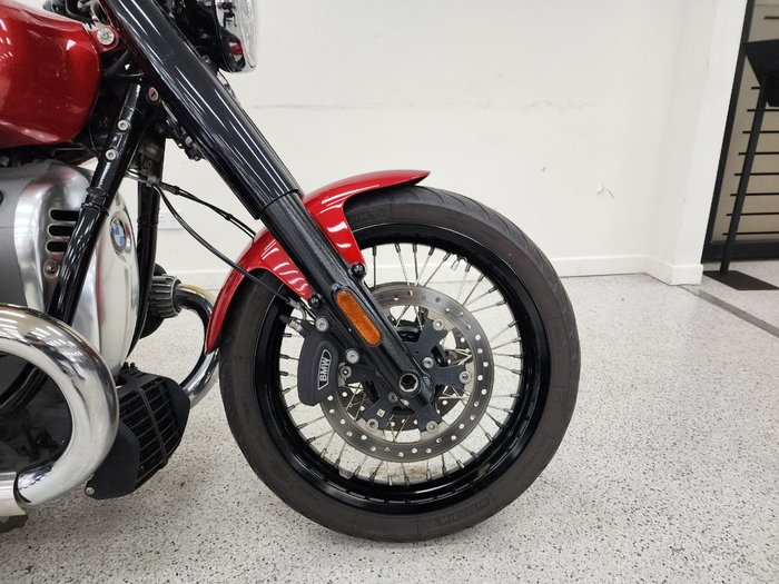 2022 BMW Motorrad R 18 Red