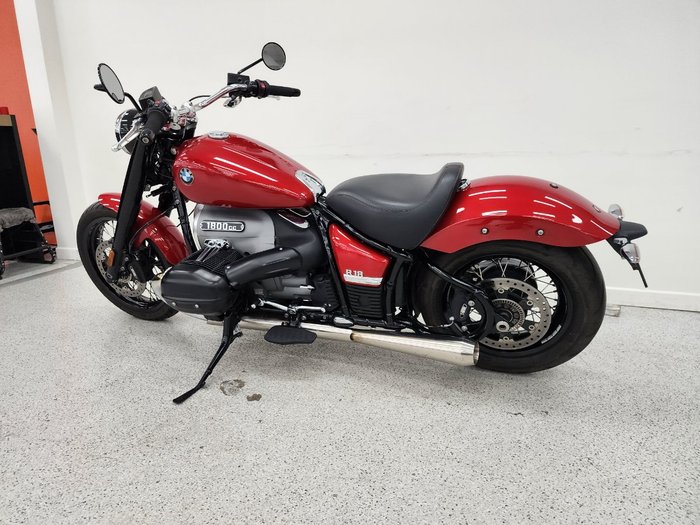 2022 BMW Motorrad R 18 Red