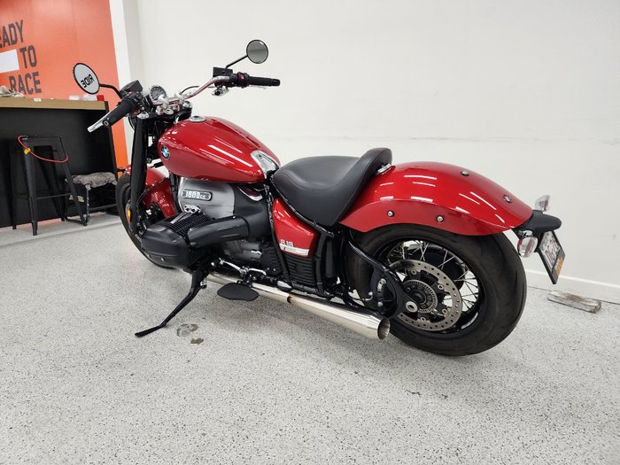 2022 BMW Motorrad R 18 Red