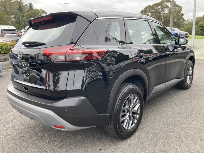 2025 Nissan X-TRAIL ST