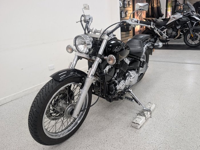 2013 YAMAHA XVS650 V-STAR CUSTOM Black