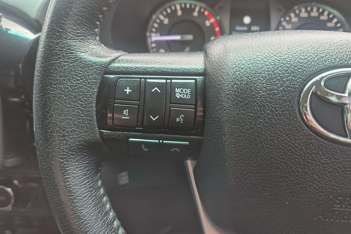 2021 Toyota Hilux SR5