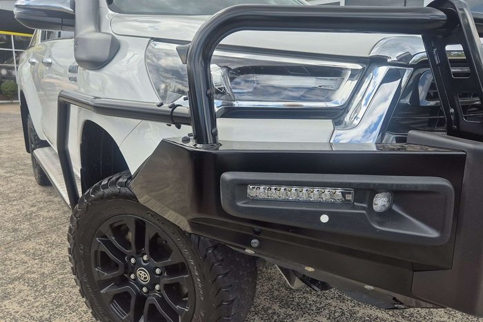 2021 Toyota Hilux SR5