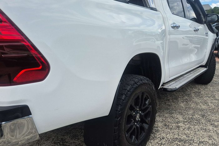 2021 Toyota Hilux SR5