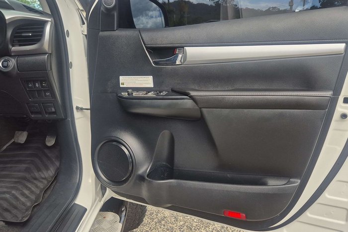 2021 Toyota Hilux SR5