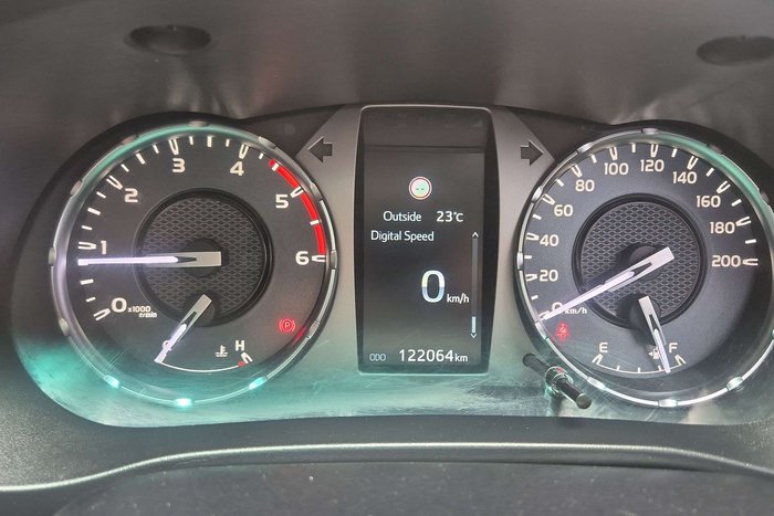 2021 Toyota Hilux SR5