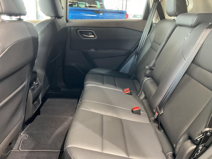 2024 Nissan X-TRAIL ST-L