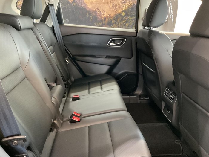 2024 Nissan X-TRAIL ST-L