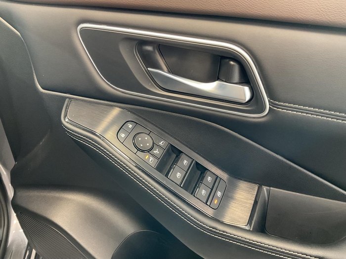 2024 Nissan X-TRAIL ST-L