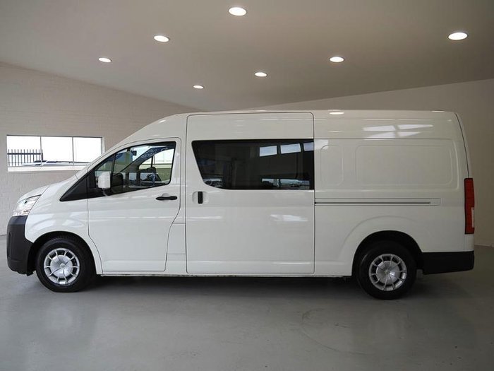 2022 Toyota Hiace