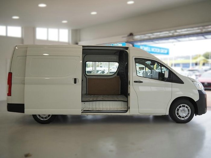 2022 Toyota Hiace