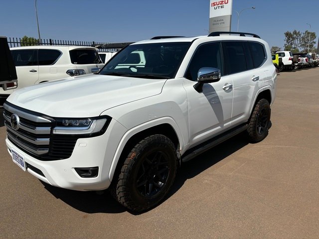 2022 Toyota LANDCRUISER LC300 3.3L V6 DSL Sahara 7 Seats 5E55190 001