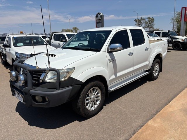 2012 Toyota Hilux HILUX 4x4 3.0L T/D D/C M/T SR5 1R61250 001 Glacier White