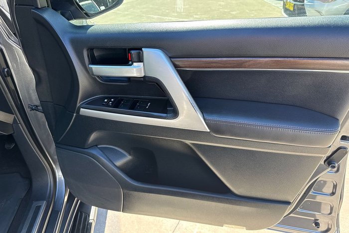 2019 Toyota Landcruiser VX