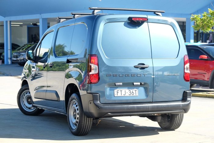 2025 Peugeot Partner Pro