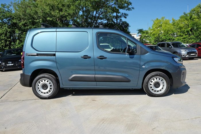 2025 Peugeot Partner Pro