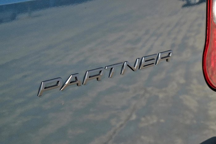 2025 Peugeot Partner Premium